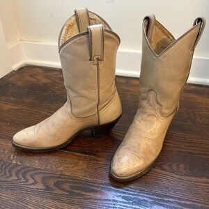 Vintage Wrangler women’s leather cream cowboy boots